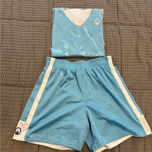 UNKNWN Reversible Mesh Jersey & Shorts Set (LeBron James Brand) – Men’s Size L